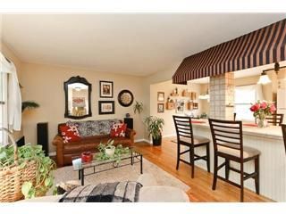 8809 W 98th Ter, Overland Park, KS 66212