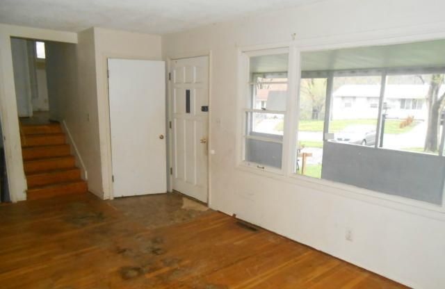 7607 E 51st Ter, Kansas City, MO 64129