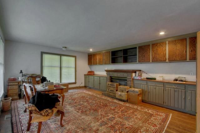10504 Ensley Ln, Leawood, KS 66206