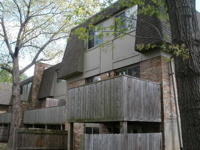 1834 E 97th St, Kansas City, MO 64131