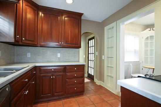 612 E 71st Ter, Kansas City, MO 64131