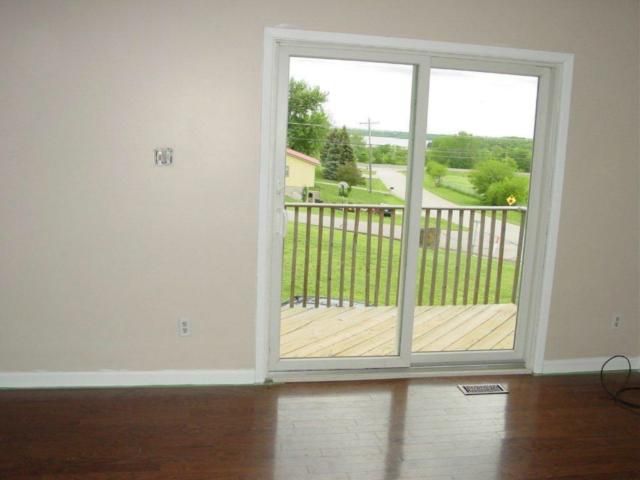 304 Kansa Dr, Ozawkie, KS 66070