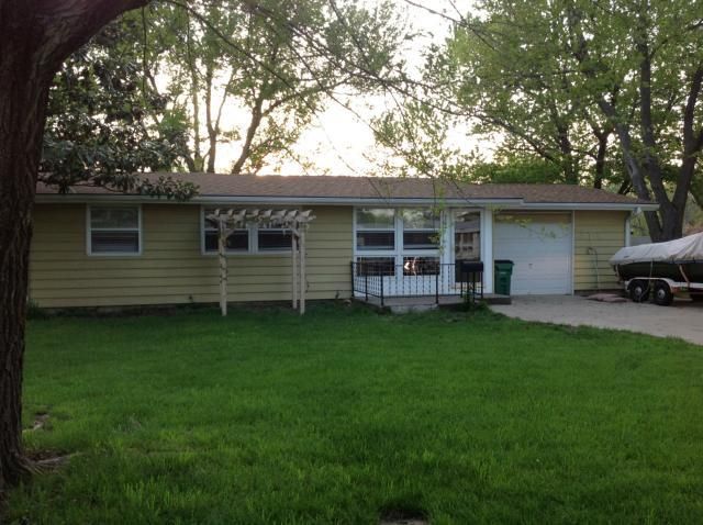 5706 N Highland Ave, Gladstone, MO 64118