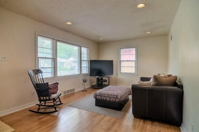 110 W 89th Ter, Kansas City, MO 64114