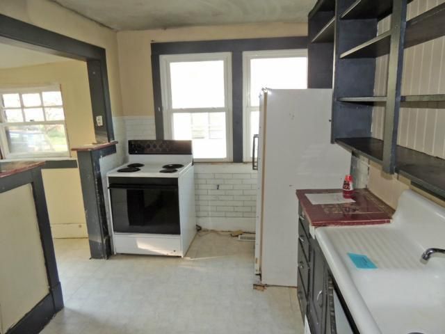 1917 S Norton Ave, Independence, MO 64052
