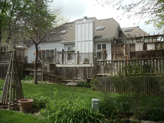 10557 Westgate St, Overland Park, KS 66215
