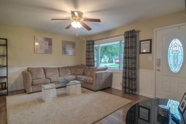 9532 Kessler St, Overland Park, KS 66212