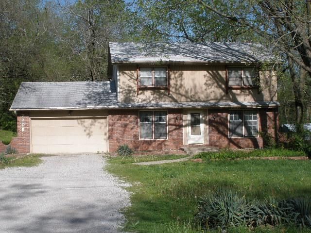 7708 James A Reed Rd, Kansas City, MO 64138