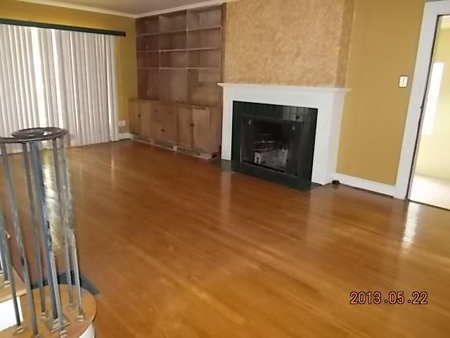 1168 E 66th St, Kansas City, MO 64131