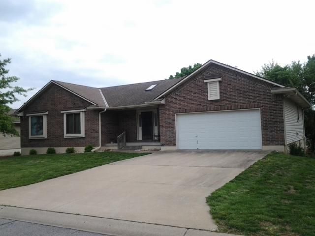 1308 Maple Ln, Pleasant Hill, MO 64080