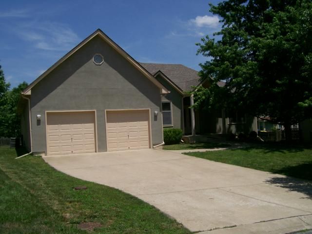 12709 Eby St, Overland Park, KS 66213