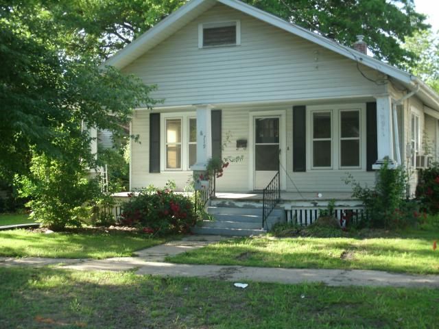 719 W 6th St, Ottawa, KS 66067