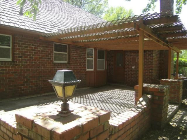 10506 E Bannister Rd, Kansas City, MO 64134