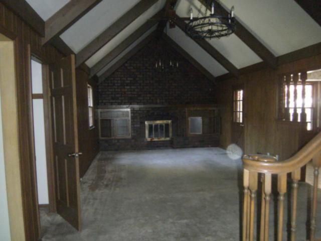 10506 E Bannister Rd, Kansas City, MO 64134