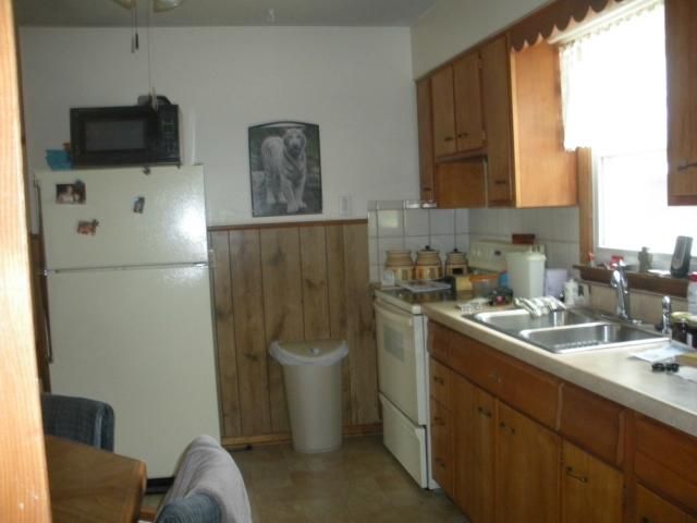 809 Chestnut St, Savannah, MO 64485
