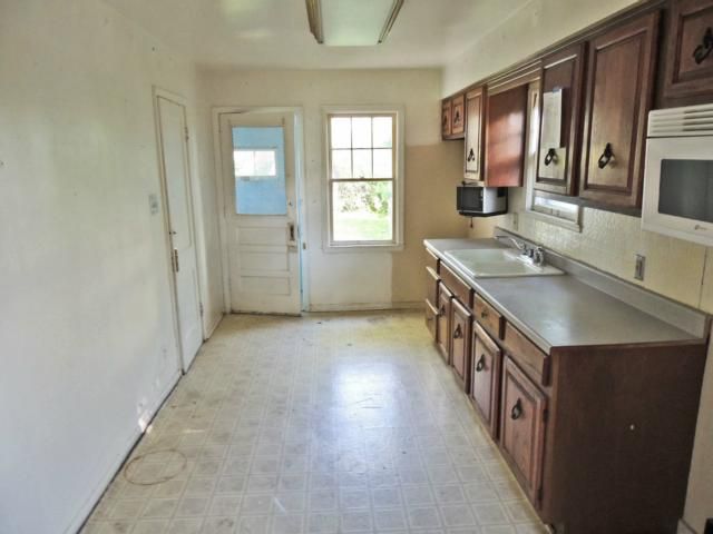 3818 E 60 Ter, Kansas City, MO 64130