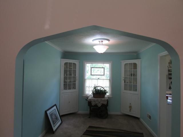 9100 E 36th Ter, Kansas City, MO 64133