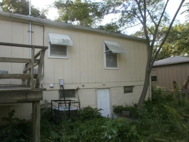 9312 Stark Ave, Kansas City, MO 64138