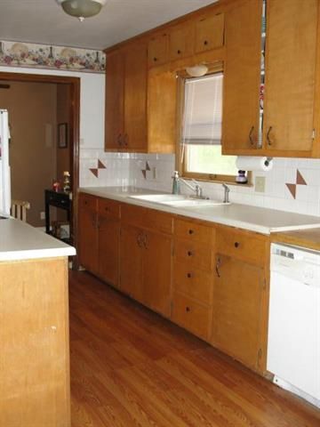 6306 E 102nd St, Kansas City, MO 64134
