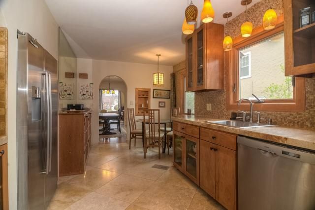 605 E 71st Ter, Kansas City, MO 64131
