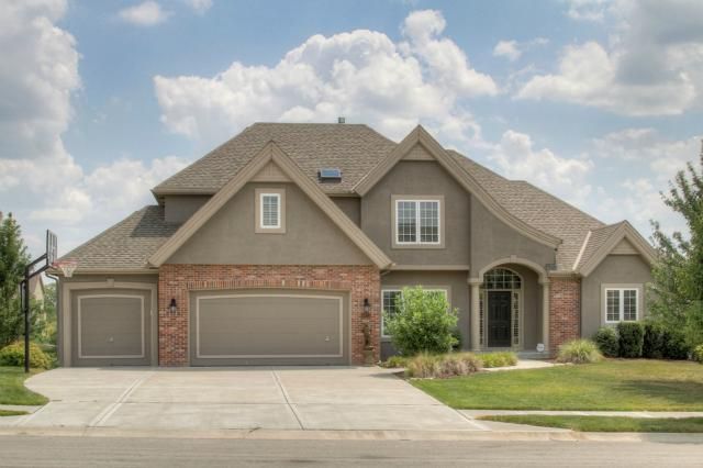 8613 NE 89th Pl, Kansas City, MO 64157