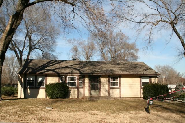 9218 E 52nd Ter, Kansas City, MO 64133