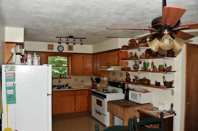 20895 Walker Rd, Spring Hill, KS 66083