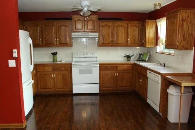 11220 N Mcgee St, Kansas City, MO 64155