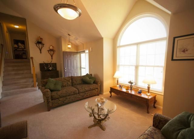 910 NE 117th St, Kansas City, MO 64155