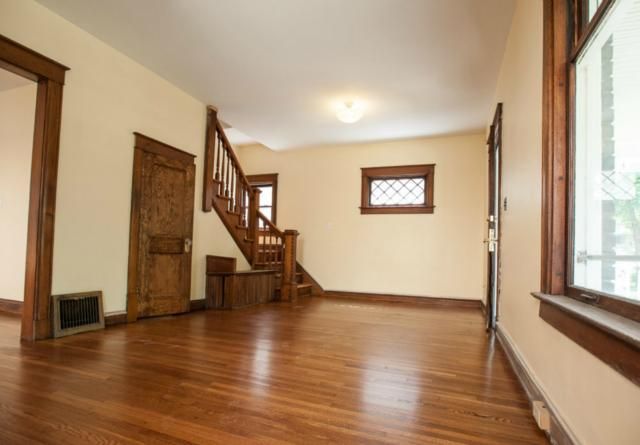 810 E 41st St, Kansas City, MO 64110