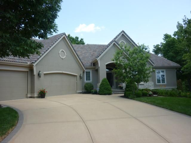 16981 Grace Dr, Loch Lloyd, MO 64012