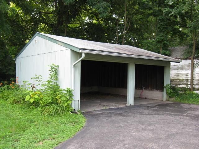 11405 E 19 St, Independence, MO 64052