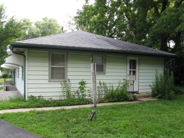 11405 E 19 St, Independence, MO 64052