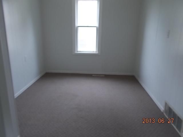1423 N Mccoy St, Independence, MO 64050