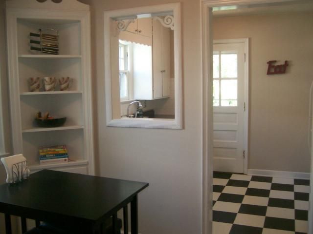 1104 W 77th St, Kansas City, MO 64114