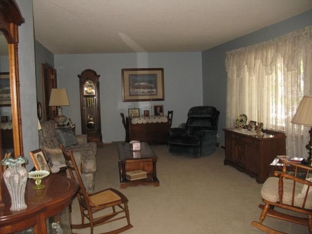 165 14th St, Osawatomie, KS 66064