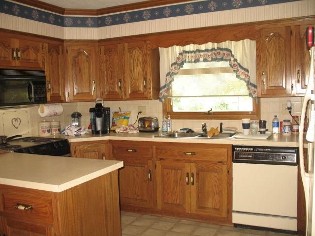 165 14th St, Osawatomie, KS 66064