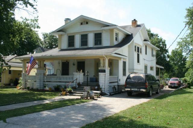102 Ray St, Sweet Springs, MO 65351