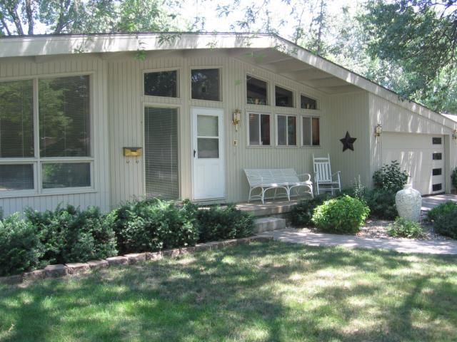 9801 Walnut St, Kansas City, MO 64114