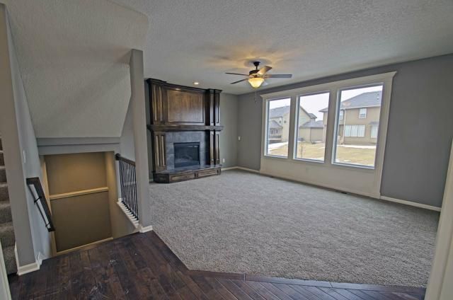 21926 W 96th St, Lenexa, KS 66220