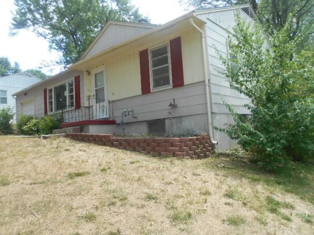 10407 E 40th St, Kansas City, MO 64133