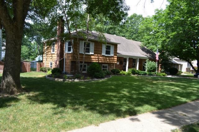 10512 Cleveland Ave, Kansas City, MO 64137