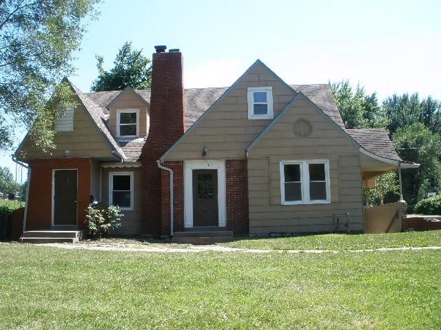 519 E 75th St, Kansas City, MO 64131