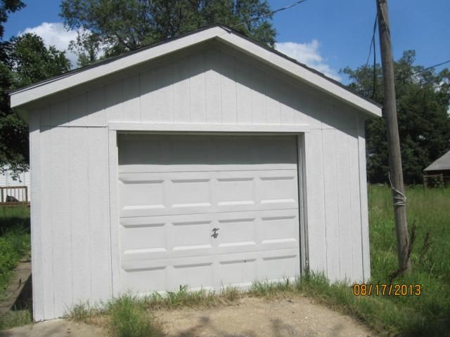 303 E Kansas Ave, Blue Mound, KS 66010