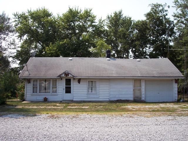 110 N Main St, Altamont, MO 64620