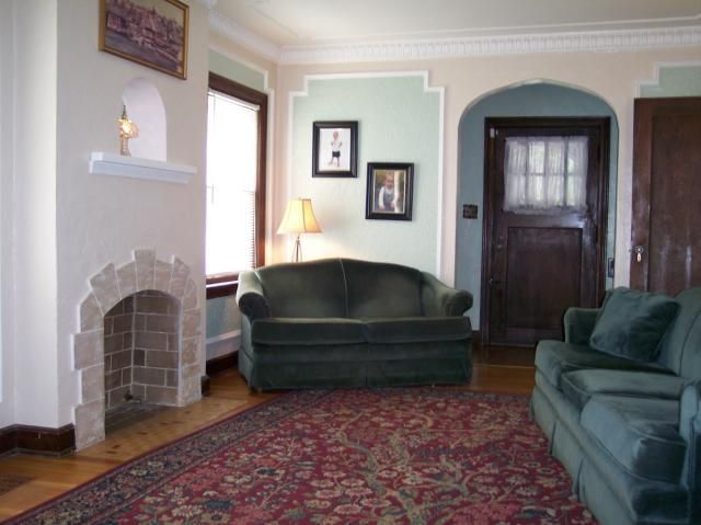 744 E 71st Ter, Kansas City, MO 64131