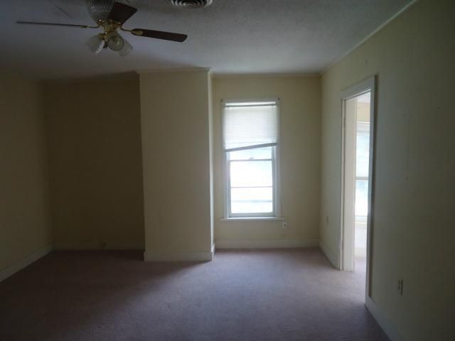 715 S Cedar St, Ottawa, KS 66067