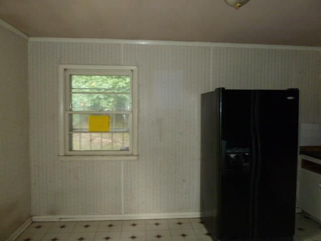 2405 N 21st St, Kansas City, KS 66104