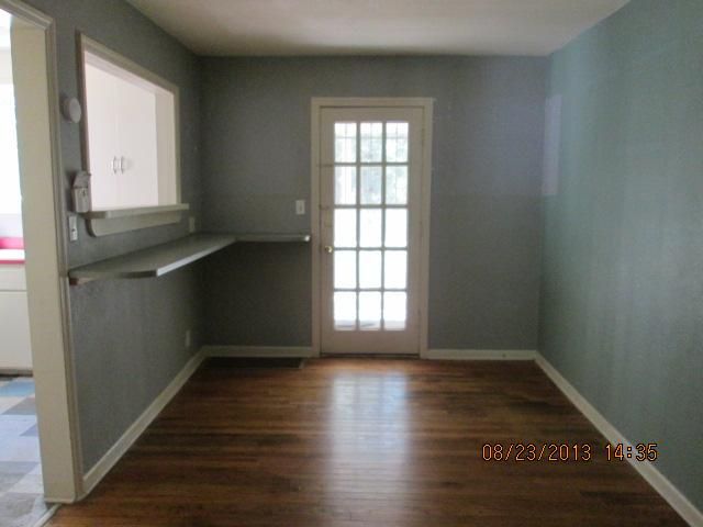 913 E 77th Ter, Kansas City, MO 64131