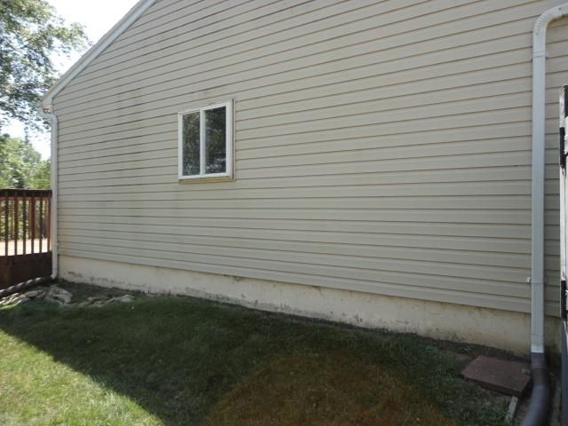 9631 Spring Valley Ct, Kansas City, MO 64134